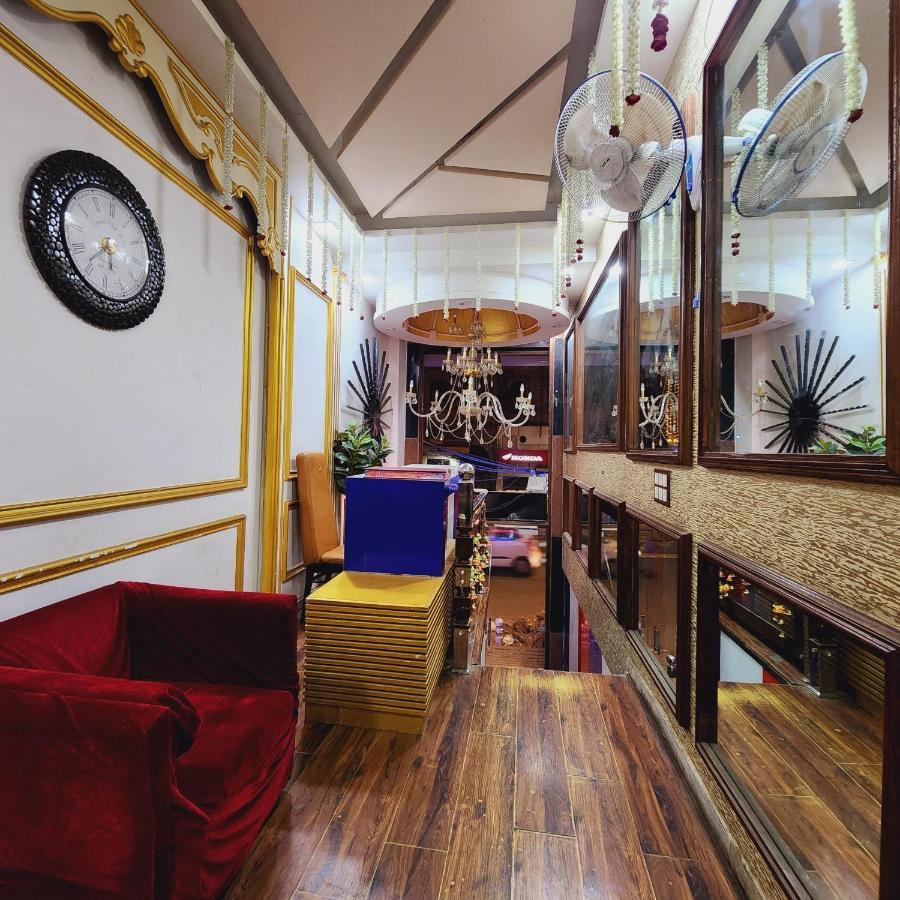 Hotel Royal Afghan New Delhi Bagian luar foto